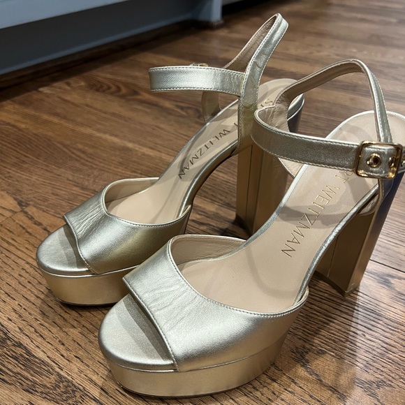 STUART WEITZMAN - RYDER 95 PLATFORM HEEL - GOLD - Picture 15 of 16
